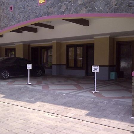 Amellia Pasteur Hotel Бандунг Екстериор снимка